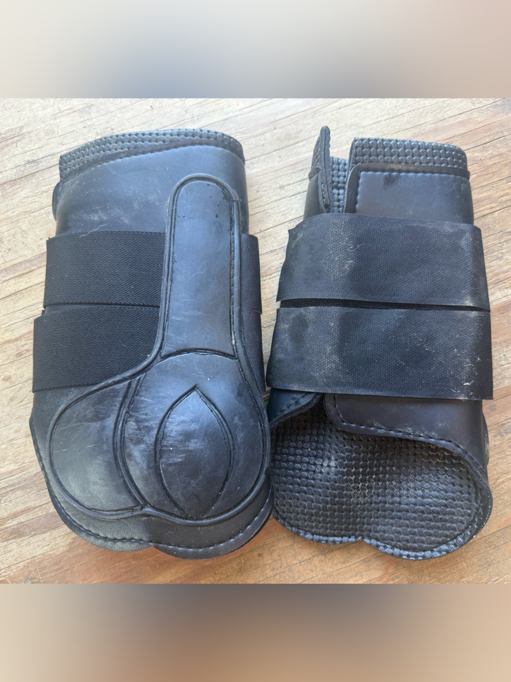 Galloping boots